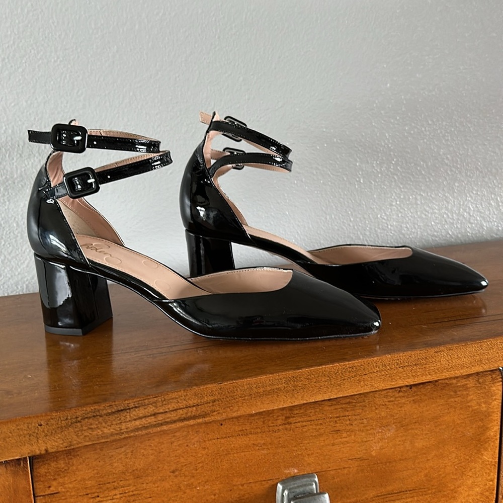 Gorgeous Boden pumps.